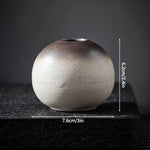 vase decoratif moderne minimaliste beige brun foncé texture grungy ombre douce decoration table fleur