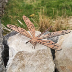 Statue de jardin libellule en métal élégant couleur kaki foncé