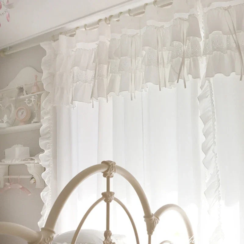 rideau blanc dentelle volants romantique vintage anneaux métalliques fenêtre française moderne