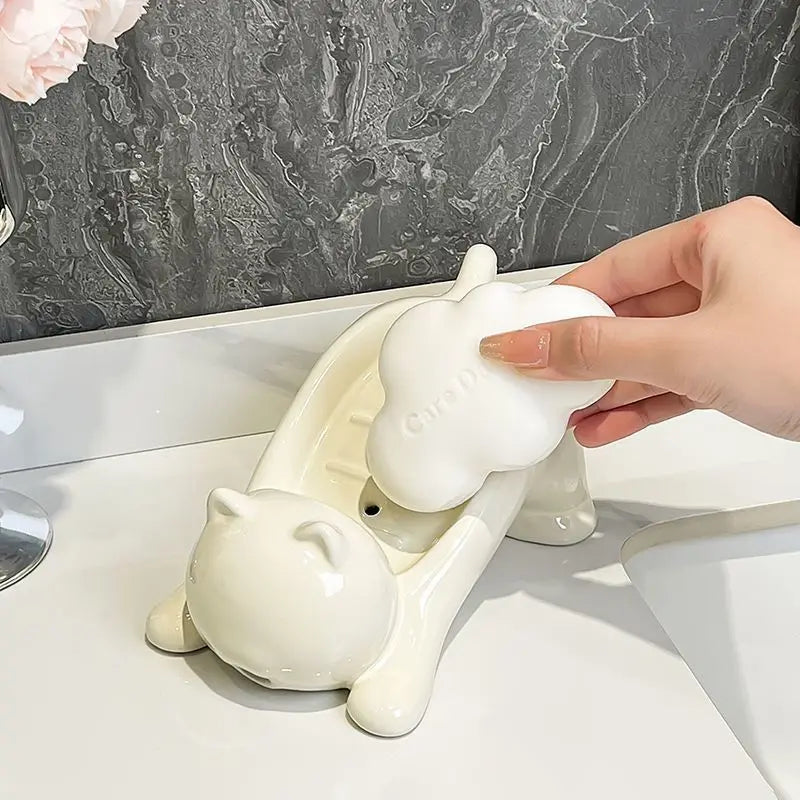 support savon forme chien blanc texture céramique moderne salle bain decoration intérieure