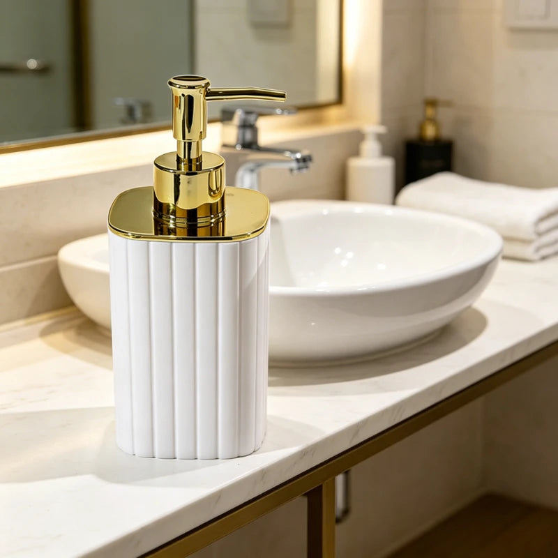 porte brosses dents distribiteur savon moderne noir or blanc or texturé vertical salle bain