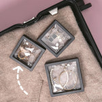 présentoir bijoux support carré plaque verre noir moderne bagues boucles doreilles