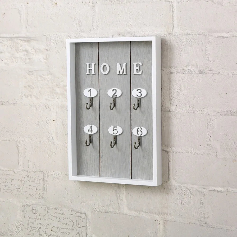 porte clés mural rustique minimaliste panneaux verticaux texte chiffres cœur bois entrée décorationintage