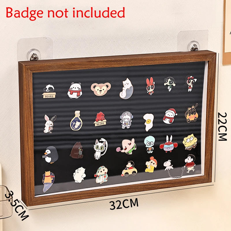 présentoir porte badges acrylique réutilisable contemporain bois marron noir clips badges