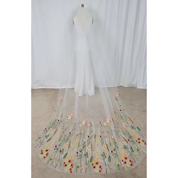 voile mariée blanc brodé fleurs classique romantique translucide ivory tulle cape comb