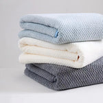 serviette bain microfibre séchage rapide motif points couleurs gris rose blanc bleu clair douce