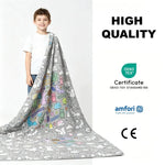couverture colorier enfants motifs noël animaux crayons couleur texture douce moderne multicolore blanc gris
