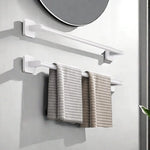 porte serviettes mural moderne adhésif noir gris blanc serviettes tissu beige bordure dorée salle