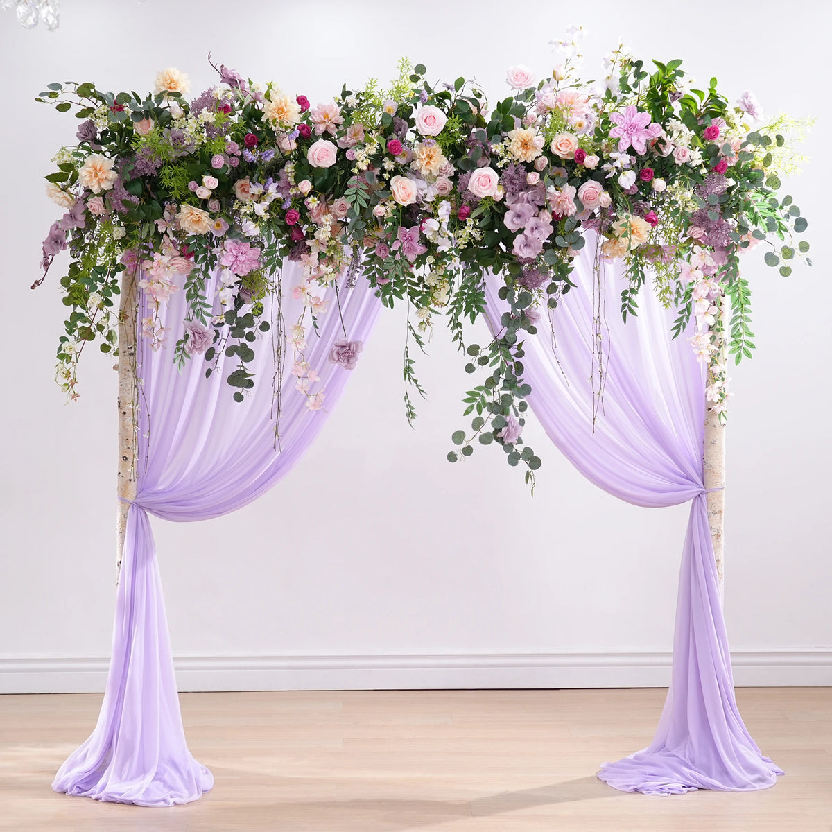 arche décorative mariage violet clair fleurs artificielles romantique roses dahlias eucalyptus guirlande bouquet