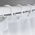 Tringle à rideau blanche avec crochets, idéale pour une fixation robuste et élégante de vos rideaux. Design moderne et discret s'adaptant à tous les types de décoration intérieure. Optimisez l'aménagement de votre espace avec ce système de suspension pratique et esthétique.