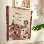 tapisserie artisanale motif animalier fleurs couleurs variées beige marron rouge verte bleue