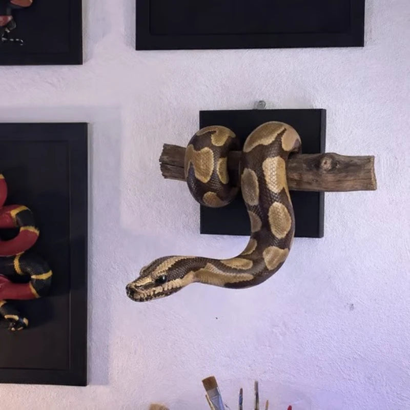 sculpture murale serpent jaune réaliste résine fixations décoration mur opaque animal compagnie