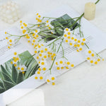 décoration intérieure bouquet fleurs artificielles soie marguerites jaunes blancs vases abstraits