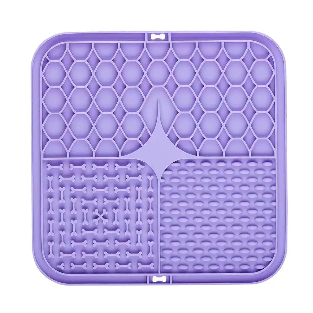 tapis animaux compagnie slow feeder violet gris bleu texture hexagones os points moderne ludique