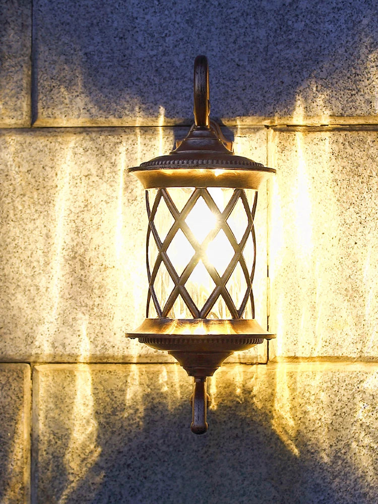 lampe murale bronze noir verre opalin classique vintage grille ajourée mur fixée interrupteur bouton