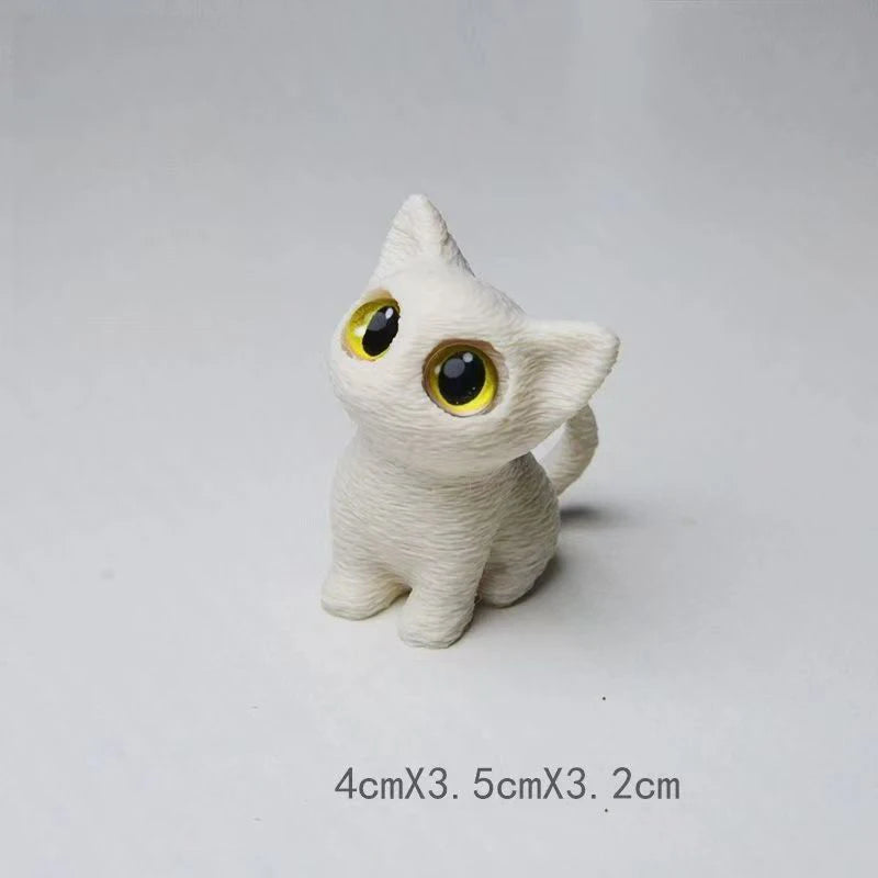 figurines chats miniature résine noir blanc yeux jaunes brillants cartoon mignon décoration erotiquecollector