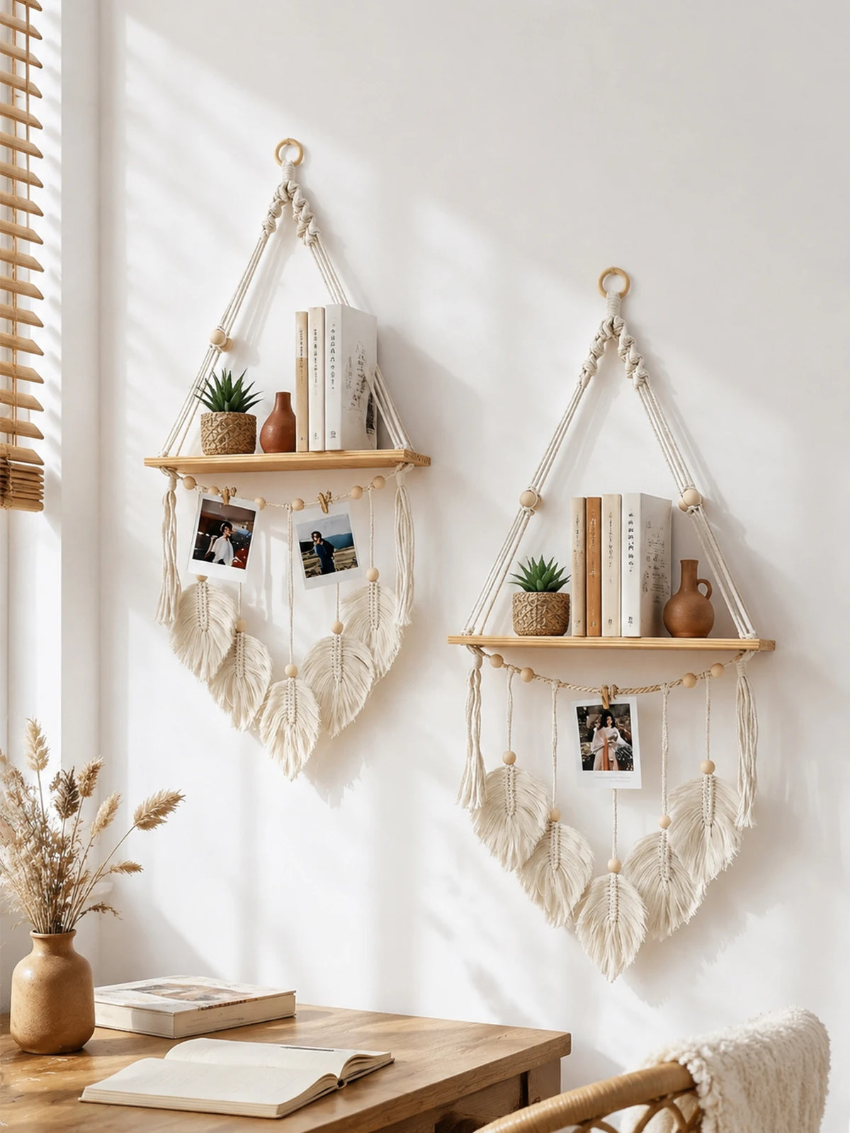 étagère murale bohème macramé franges bois blanc artisanale plante photo vase bois anneaux métalliques