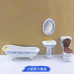 ensemble salle bain miniature baignoire lavabo miroir toilette décor floral vintage doré blanc