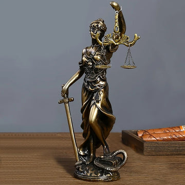 statue justice résine bronze doré classique balance épée serpent base pierre antique décoration maison
