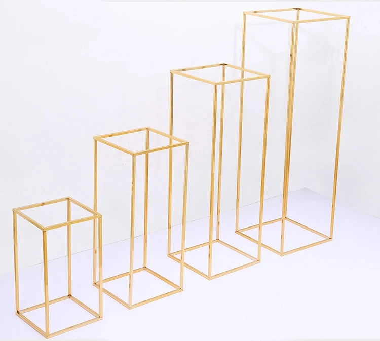 supports décoration or métallique moderne plateau transparent pièces minimalistes élégants