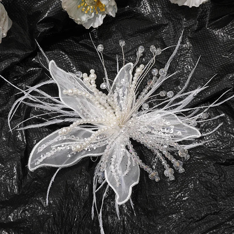 accessoire cheveux fleurs artificielles strass blanc doré élégant décoratif translucent