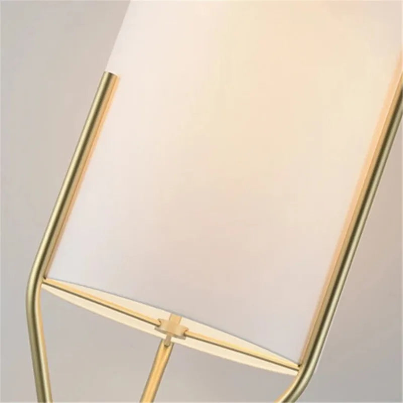 lampe sol or blanc abat jour lisse minimaliste structure métal doré branchée moderne
