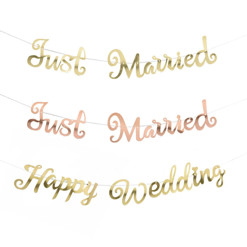 guirlande mariage just married bannières lettres cœur blanc rouge décoration anniversaire événement