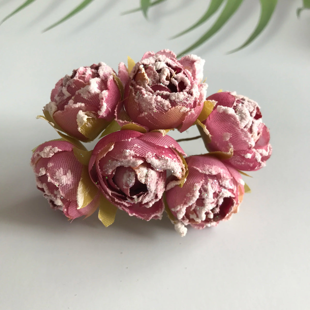 bouquet fleurs artificielles roses blanches bleues marrons rouges mariage anniversaire intérieur