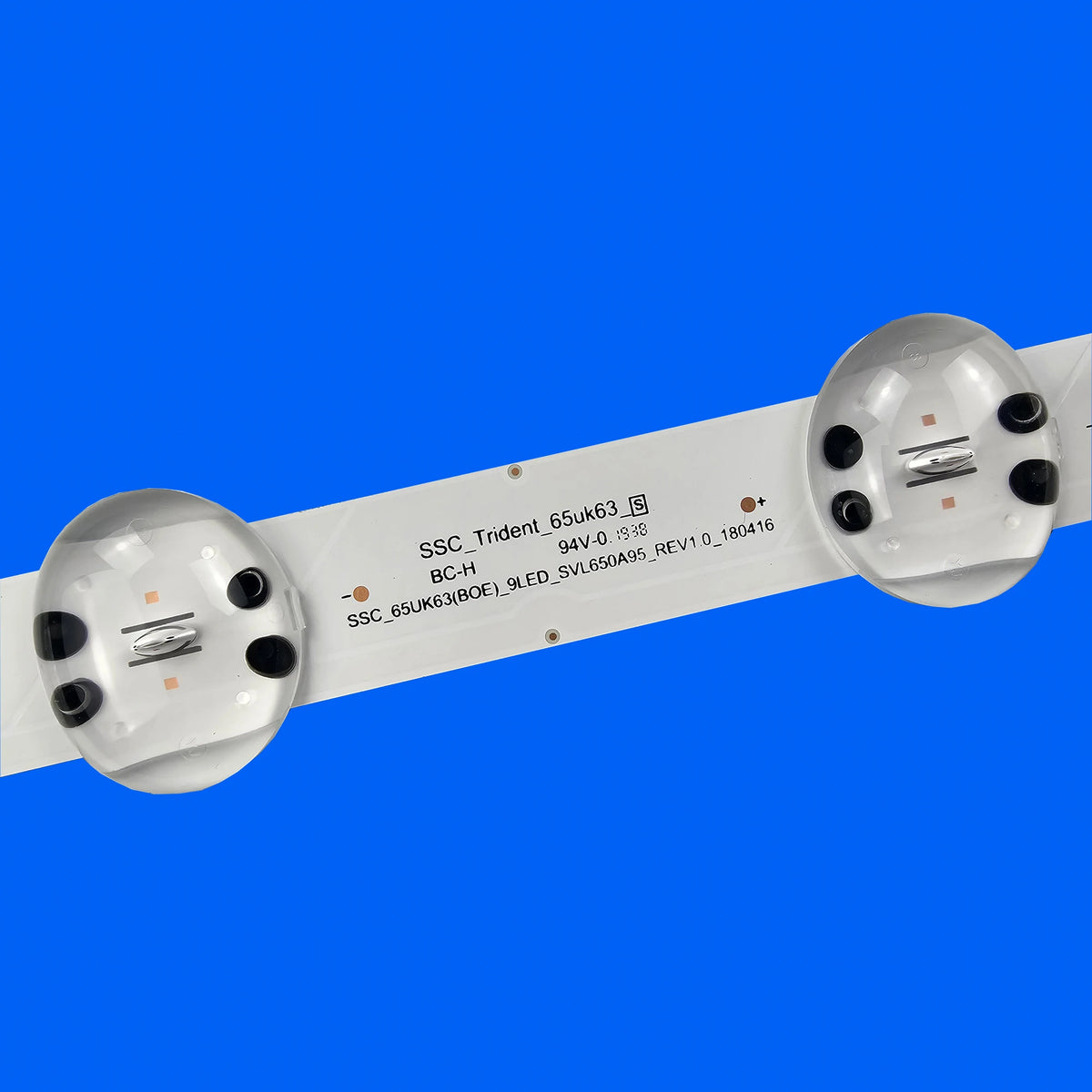 barre lumineuse led blanc bleu moderne adhésif connecteur électrique qr code