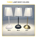 Lampe de chevet tactile LED allumée en ambiance
