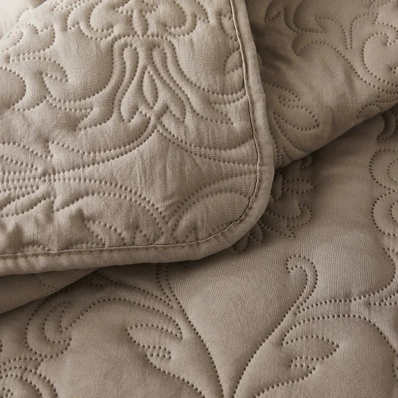 Couvre-lit matelassé jacquard uni 220x240 cm vue de dessus