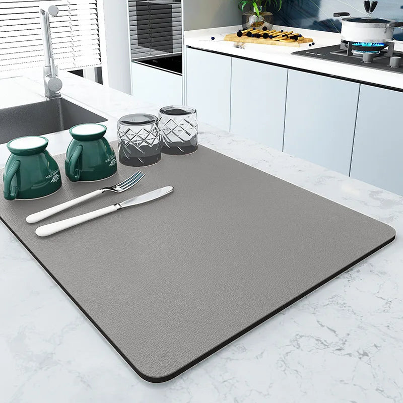 tapis table moderne gris marron bleu marine uni polyester respectueux environnement adhésif
