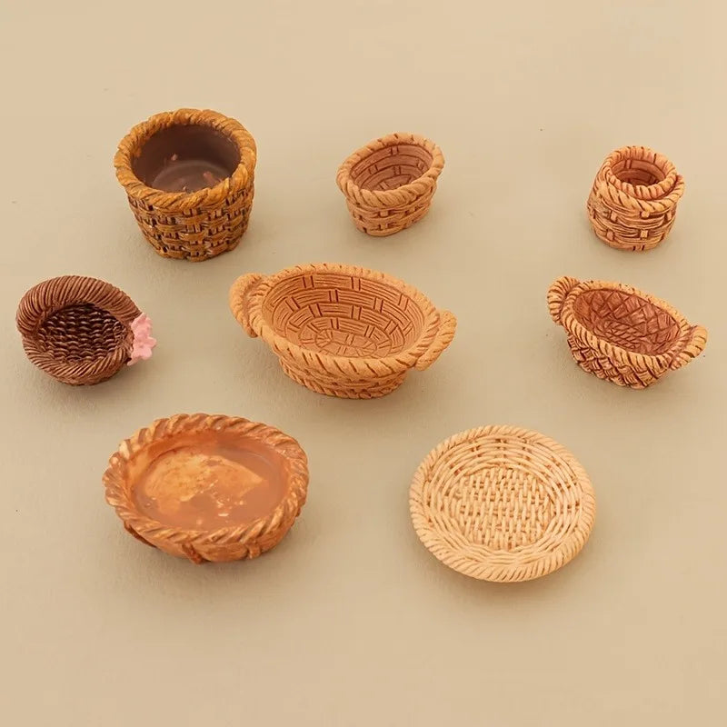paniers tressés osier rustique beige clair foncé décoration artisanale intérieur accessoires bricolage miniature