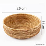 panier rotin marron clair tissage fin moderne rangement cuisine fruits assiettes thé livres