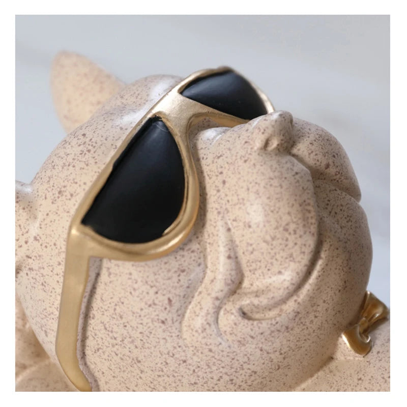 décoration moderne sculpture chien lunettes plateau ornement résine noir beige crème humoristique