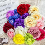 décoration intérieure fleurs artificielles soie rouge rose blanches classiques tringle mariage anniversaire
