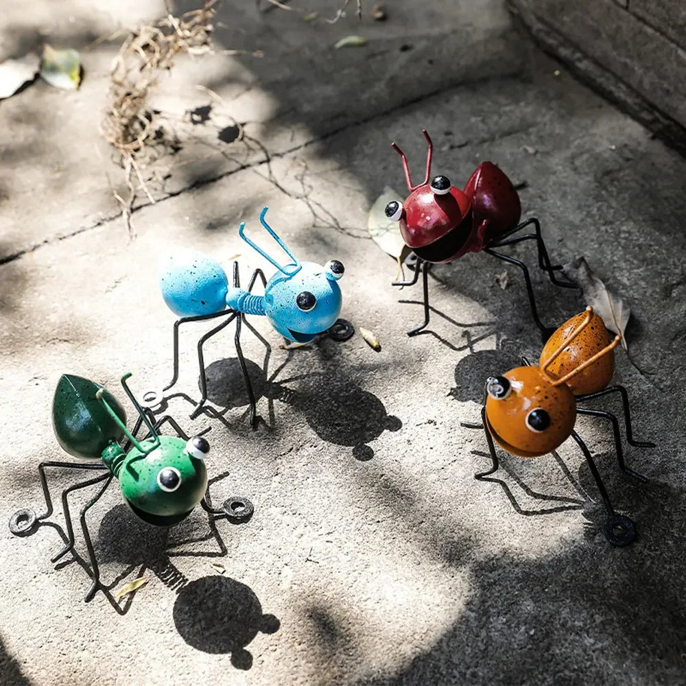 décoration extérieure fourmis métal couleur orange rouge bleu vert cartoon