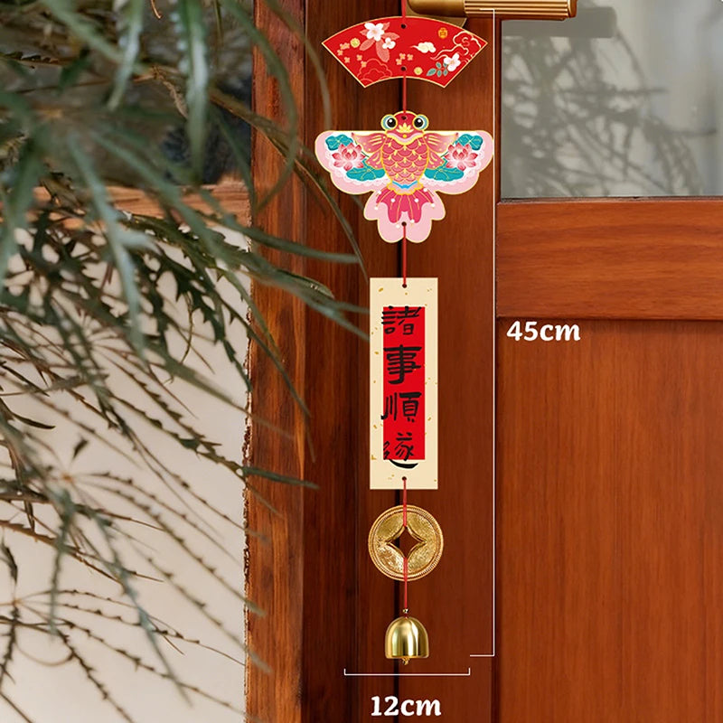 décorations nouvelles années cloches vent rouges dorées blanches oiseaux monnaies caractères chinois traditionnelles