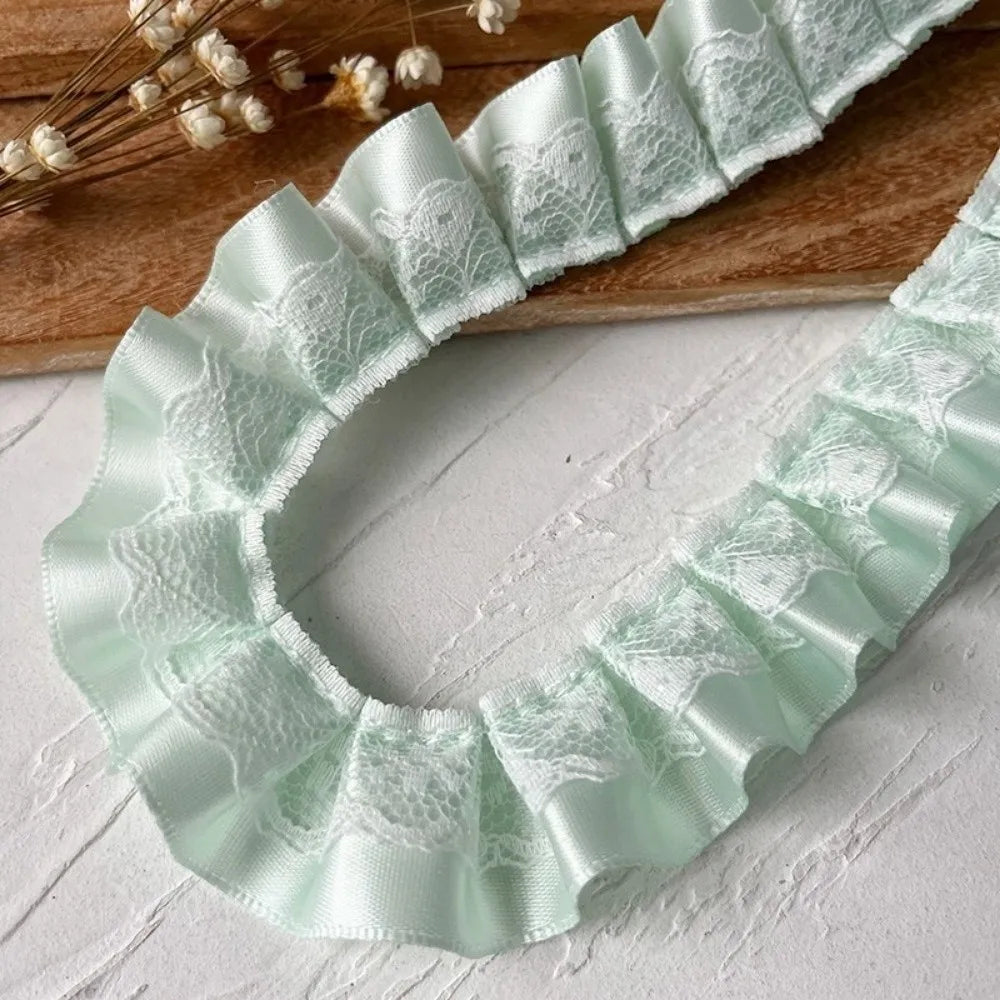 ruban franges dentelle blanche rouge noir vert clair rose pâle beige classique haute qualité