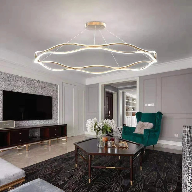 suspension lumineuse contemporaine blanc doré ondulée moderne fixée chaînes lumière chambre salon