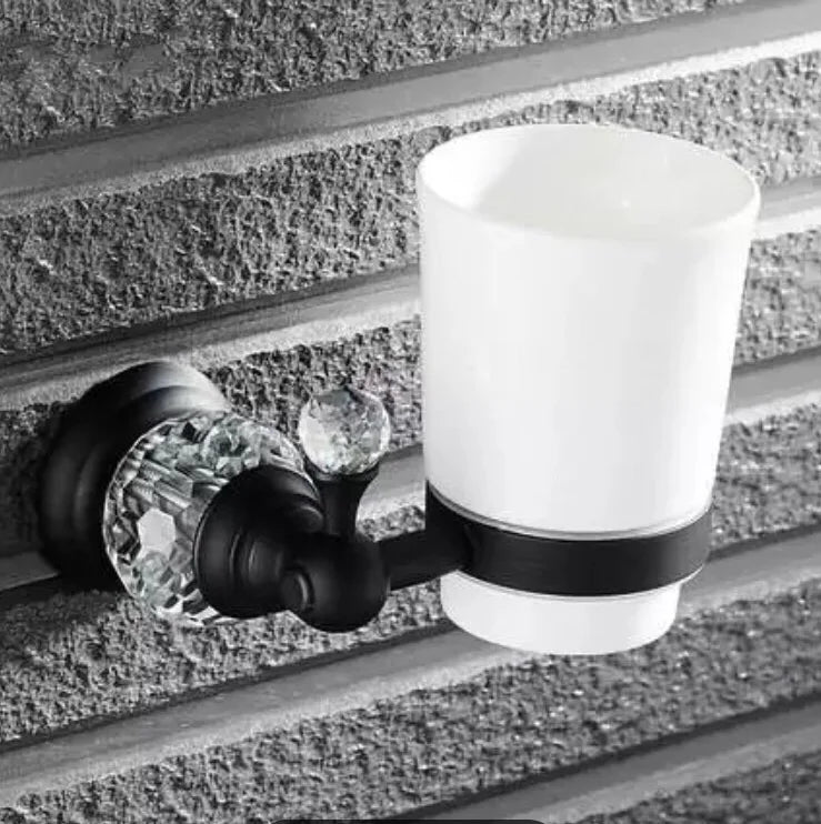 accessoires salle bain laiton noir cristal porte serviettes porte papier porte gobelets vaisselle