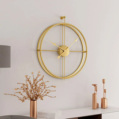 Grande horloge murale 80 cm design moderne grise dans un salon contemporain