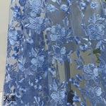 tissu dentelle brodée fleurs transparent rose blanc bleu rouge gris cérémonie mariage soirée