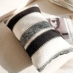 coussins oreillers moderne rayés blanc noir décor maison sergé fixations
