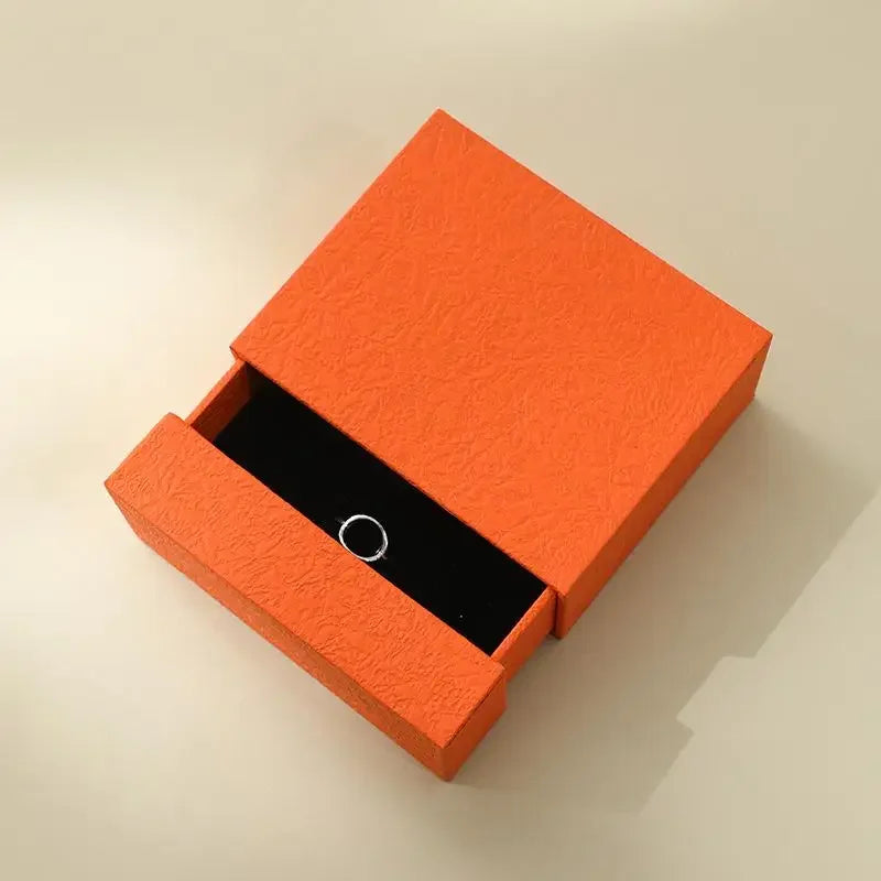 boîtes bijoux carton présentation classique gris beige rose clair vert olive orange multiples compartiments