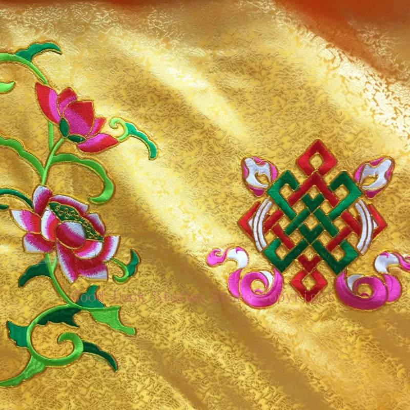 rideau decoration murale bouddhiste artisanal fleurs lotus symboles tibetains écriture chinoise