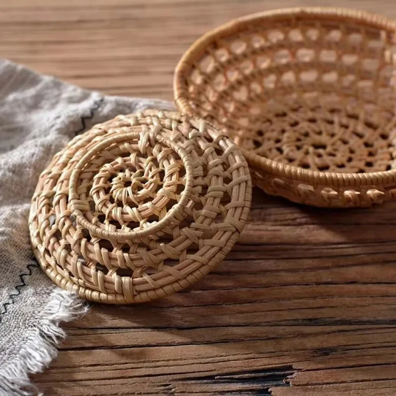 paniers rotin tressage géométrique naturel multifonctionnels ménagers réutilisables traditionnels artisanats