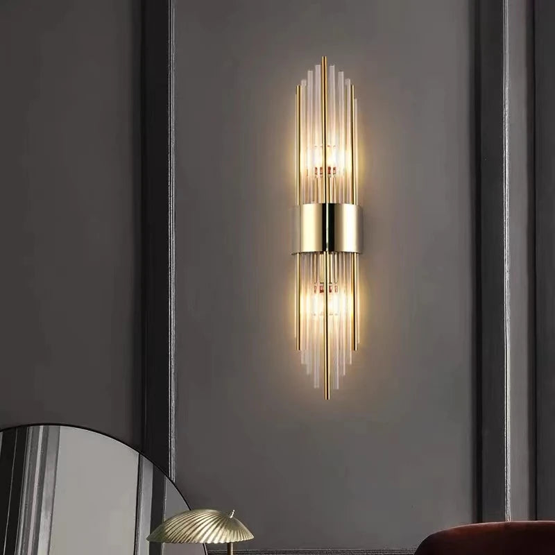 Éclairage chaud de l'applique murale LED dans un salon contemporain