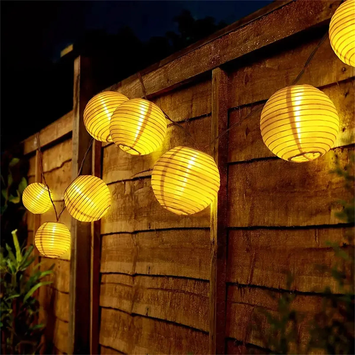 guirlande lumineuse solaire 30 led jaune lanternes sphériques motif strié ambiance japonaise festiveextérieur
