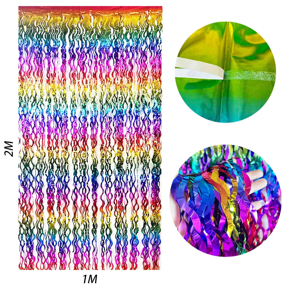 rideau festif arc ciel semi transparent lames verticales motifs joyeux anniversaire mariage